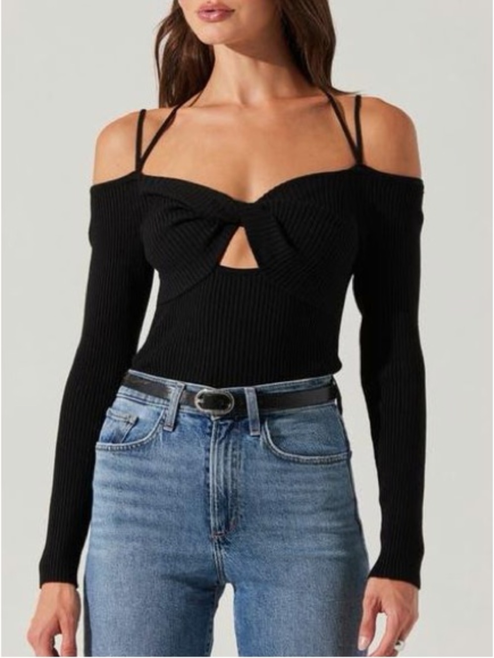 Astr Black Twist-Front Cold Shoulder Crop Top